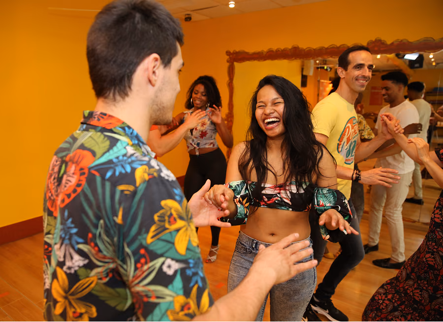 Cours de salsa pour débutants à l'école des danses latines